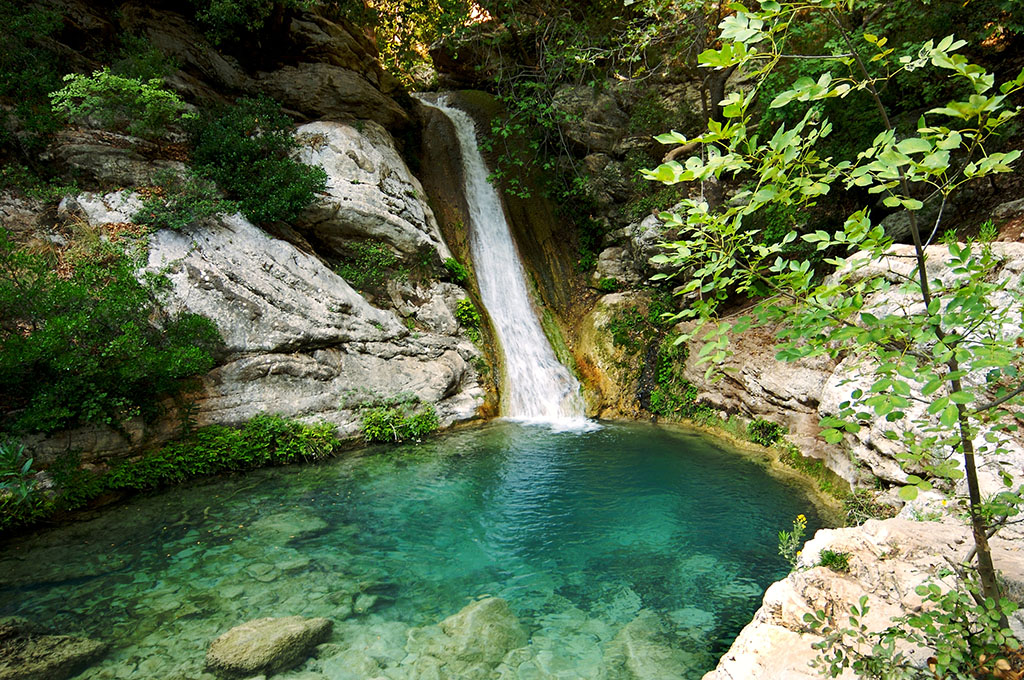 Polilimnio Waterfalls - Pylos Messinia - Hotel Villas Accommodation guide - Pylean Blue